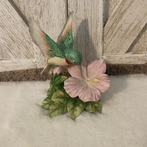 Homco 1429 Hummingbird and Flower Figurine